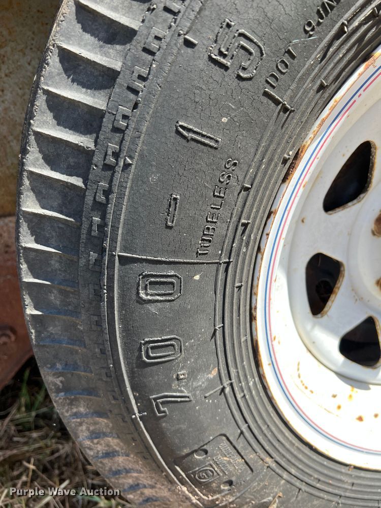 image for item JX9350 1996 Pony  livestock trailer