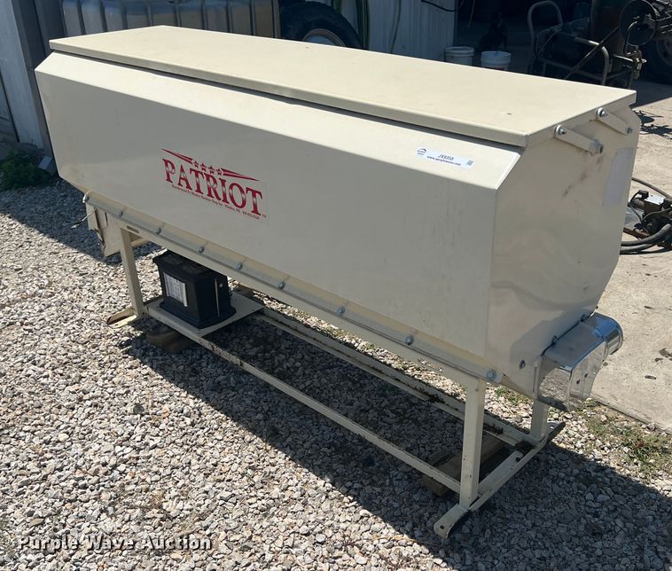 image for item JX9358 Patriot  livestock feeder