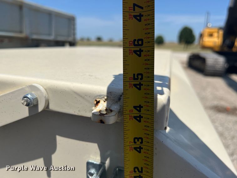 image for item JX9358 Patriot  livestock feeder