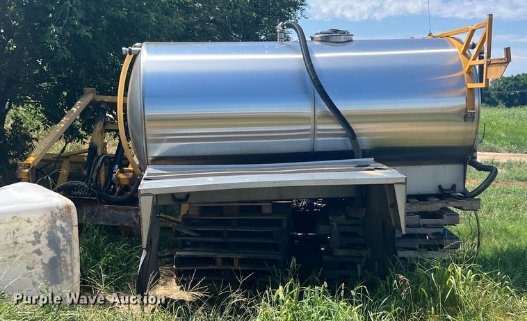 image for item JX9363 MorCorn  sprayer bed