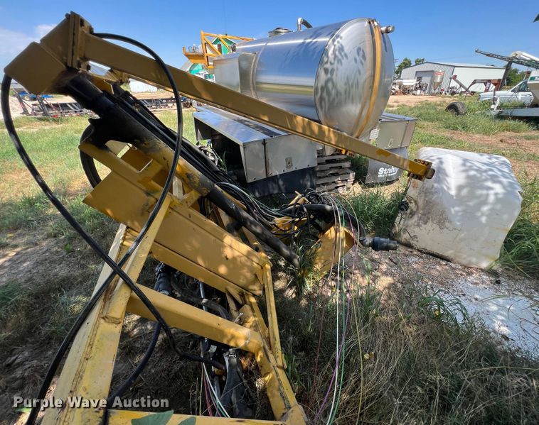 image for item JX9363 MorCorn  sprayer bed