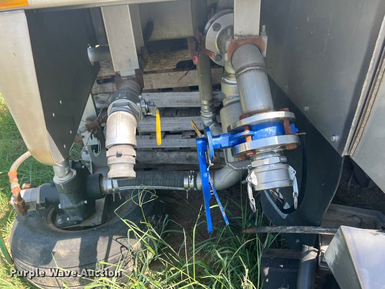 image for item JX9363 MorCorn  sprayer bed