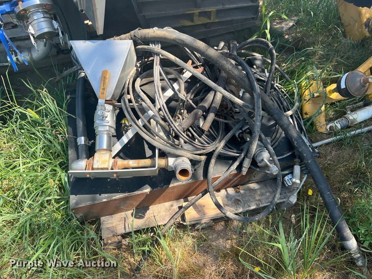 image for item JX9363 MorCorn  sprayer bed