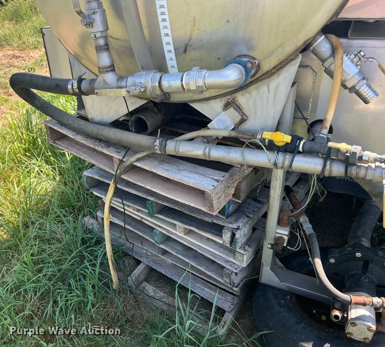 image for item JX9363 MorCorn  sprayer bed