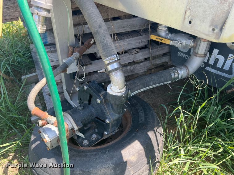 image for item JX9363 MorCorn  sprayer bed