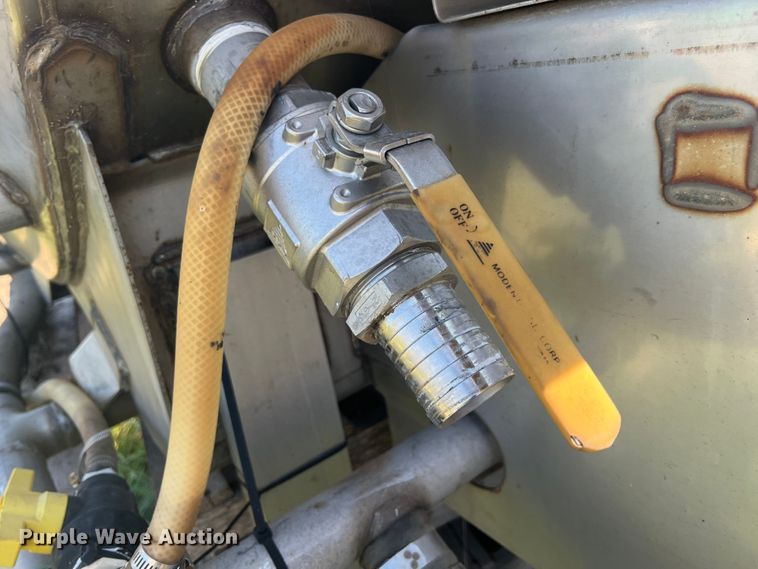 image for item JX9363 MorCorn  sprayer bed