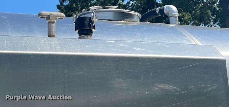 image for item JX9363 MorCorn  sprayer bed