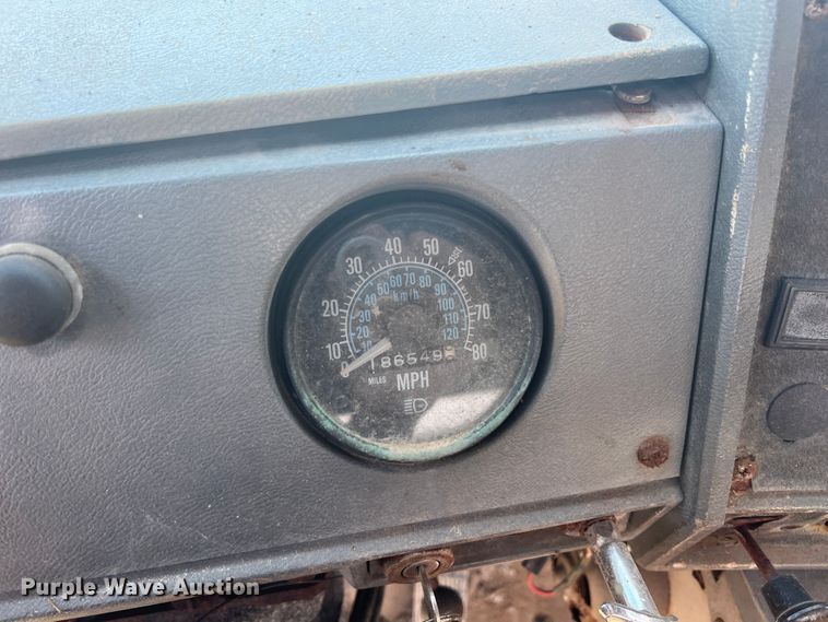 image for item JX9364 1989 Mack RD690S  fertilizer delivery truck