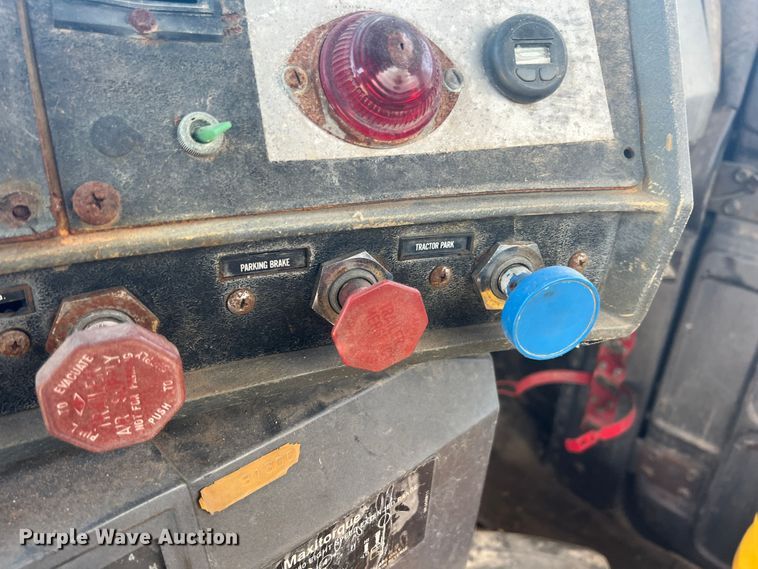 image for item JX9364 1989 Mack RD690S  fertilizer delivery truck