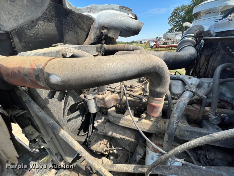 image for item JX9364 1989 Mack RD690S  fertilizer delivery truck