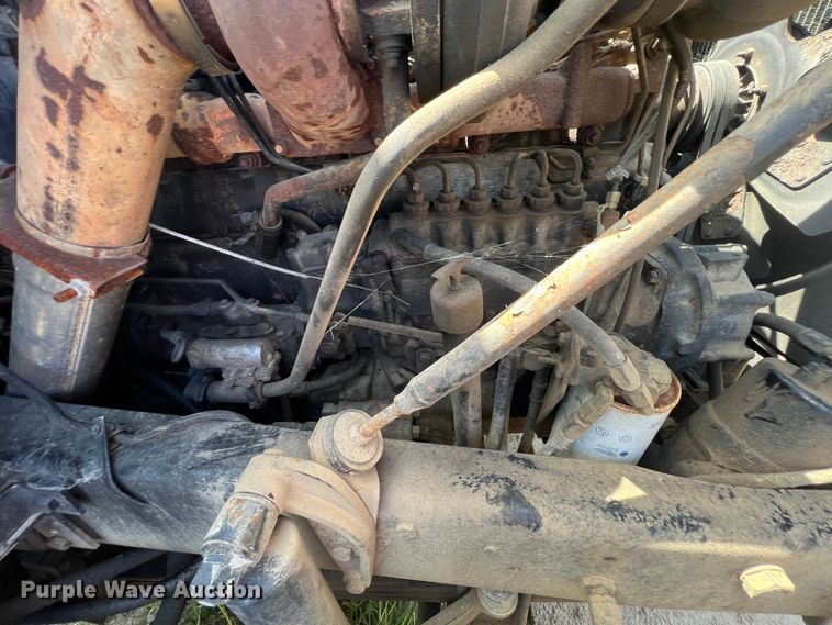 image for item JX9364 1989 Mack RD690S  fertilizer delivery truck