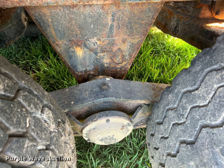 image for item JX9364 1989 Mack RD690S  fertilizer delivery truck