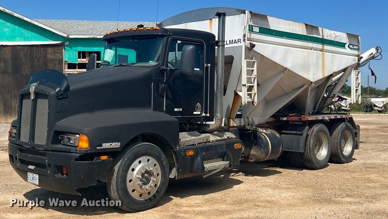 image for item JX9365 1993 Kenworth  fertilizer delivery truck