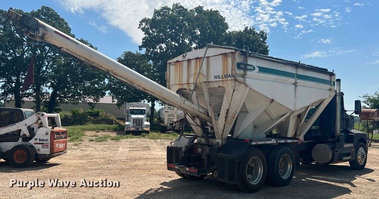 image for item JX9365 1993 Kenworth  fertilizer delivery truck