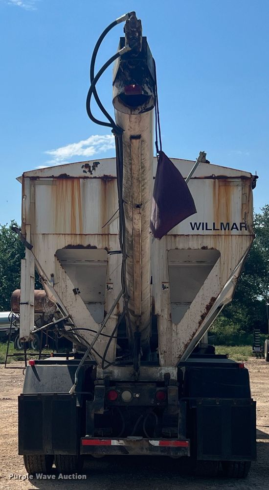 image for item JX9365 1993 Kenworth  fertilizer delivery truck