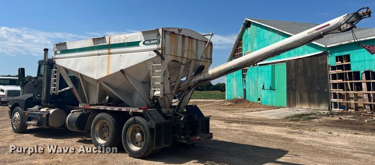 image for item JX9365 1993 Kenworth  fertilizer delivery truck