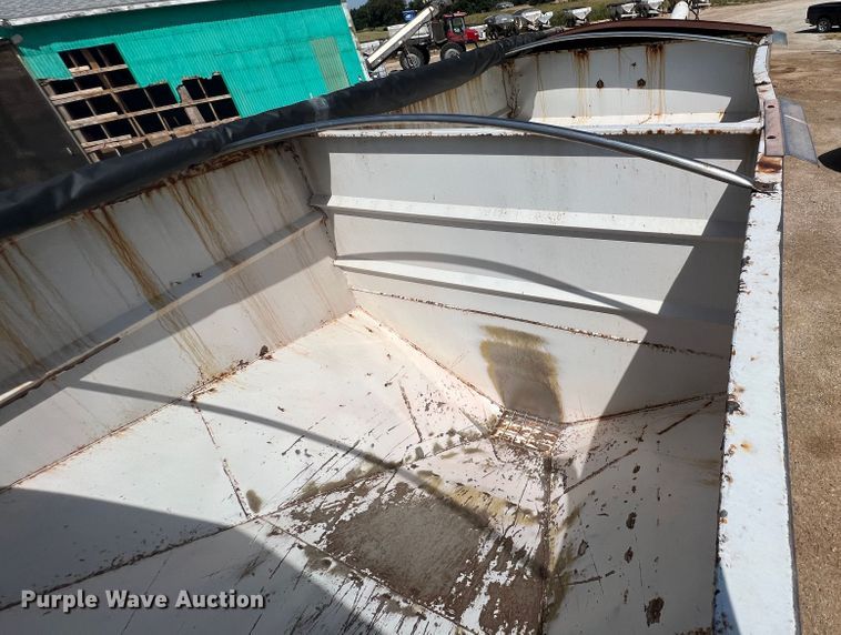 image for item JX9365 1993 Kenworth  fertilizer delivery truck