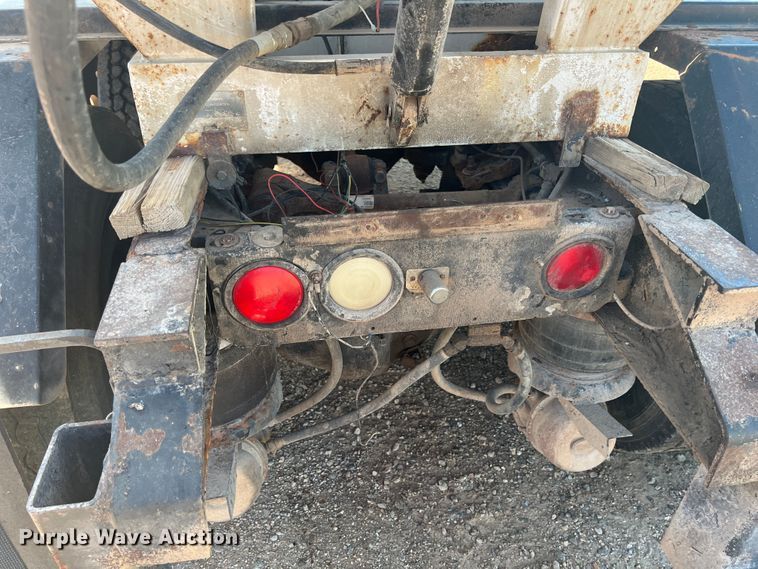 image for item JX9365 1993 Kenworth  fertilizer delivery truck