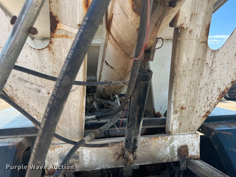 image for item JX9365 1993 Kenworth  fertilizer delivery truck