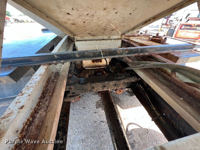 image for item JX9365 1993 Kenworth  fertilizer delivery truck