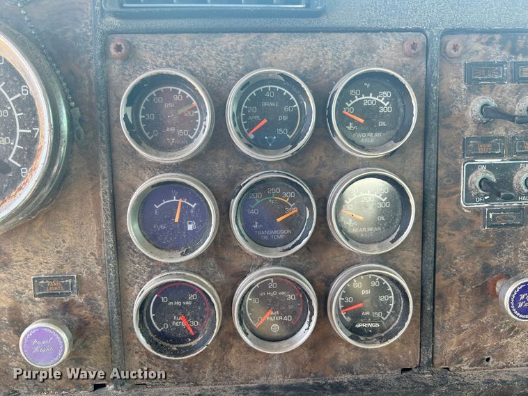 image for item JX9365 1993 Kenworth  fertilizer delivery truck