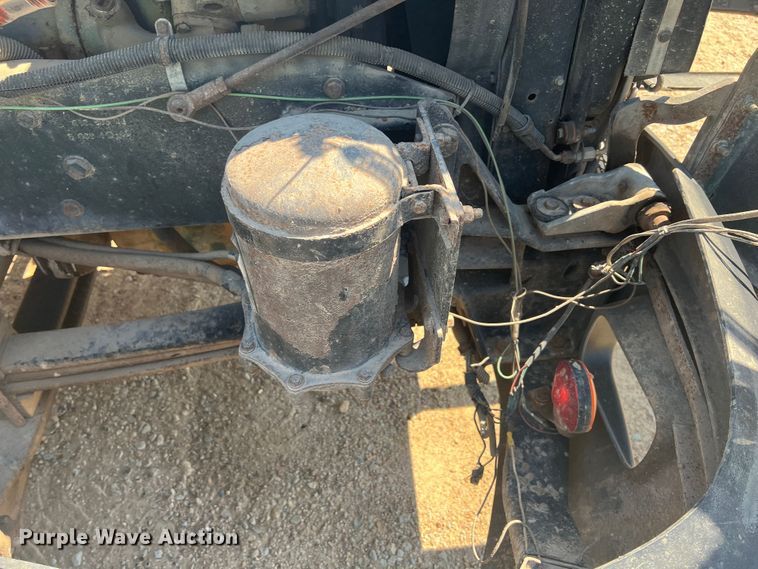 image for item JX9365 1993 Kenworth  fertilizer delivery truck