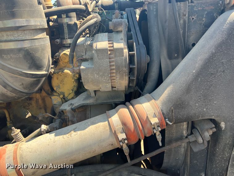 image for item JX9365 1993 Kenworth  fertilizer delivery truck