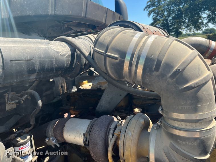 image for item JX9365 1993 Kenworth  fertilizer delivery truck