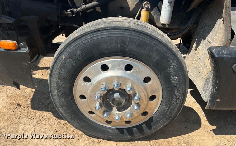 image for item JX9365 1993 Kenworth  fertilizer delivery truck