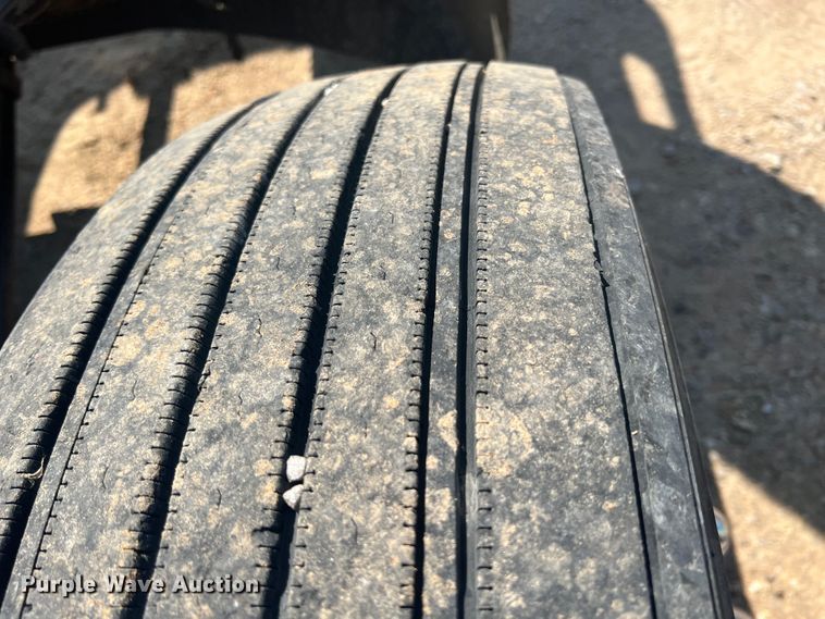 image for item JX9365 1993 Kenworth  fertilizer delivery truck