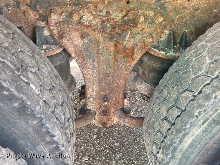 image for item JX9365 1993 Kenworth  fertilizer delivery truck