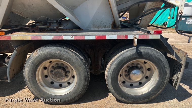 image for item JX9365 1993 Kenworth  fertilizer delivery truck