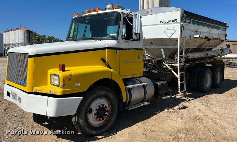 image for item KC9841 1994 White GMC WG  fertilizer delivery truck