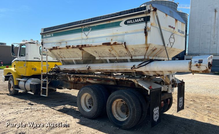 image for item KC9841 1994 White GMC WG  fertilizer delivery truck