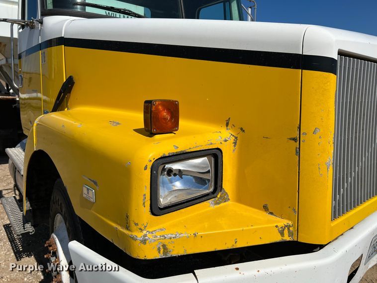 image for item KC9841 1994 White GMC WG  fertilizer delivery truck