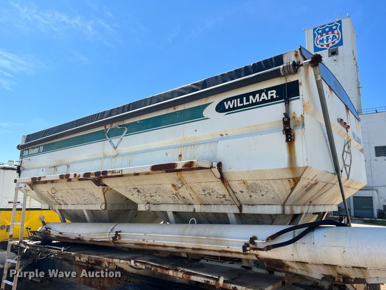 image for item KC9841 1994 White GMC WG  fertilizer delivery truck