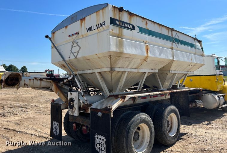 image for item KC9841 1994 White GMC WG  fertilizer delivery truck