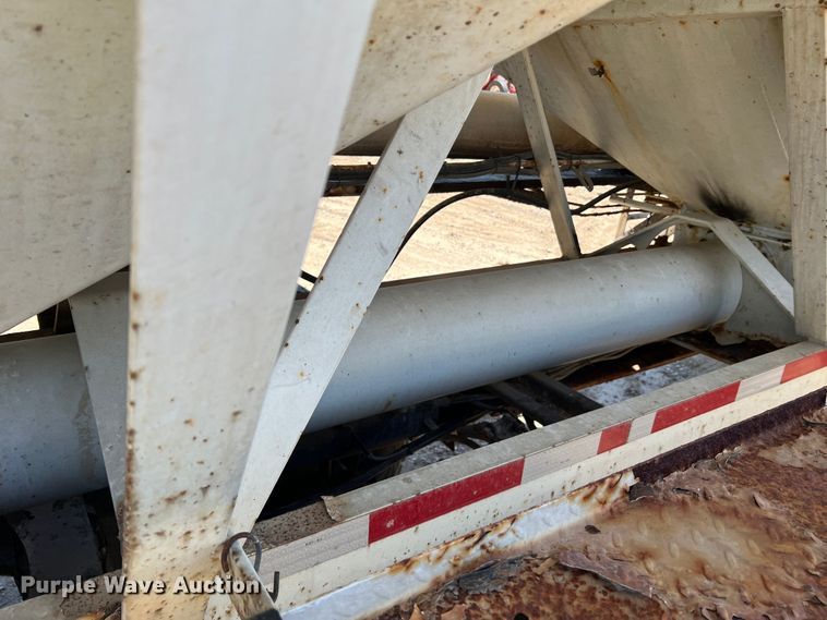 image for item KC9841 1994 White GMC WG  fertilizer delivery truck