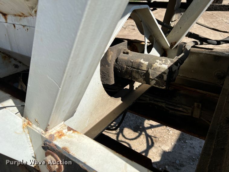 image for item KC9841 1994 White GMC WG  fertilizer delivery truck