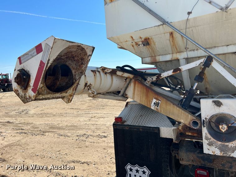 image for item KC9841 1994 White GMC WG  fertilizer delivery truck