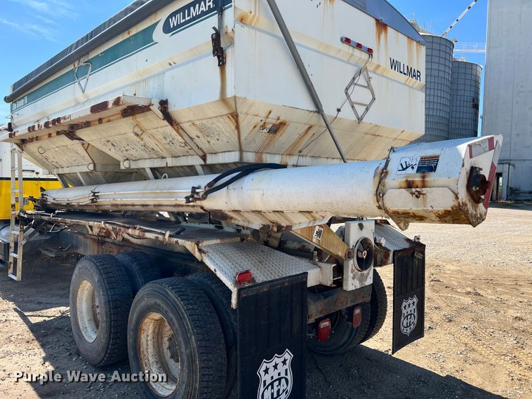 image for item KC9841 1994 White GMC WG  fertilizer delivery truck