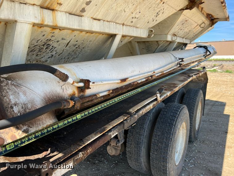 image for item KC9841 1994 White GMC WG  fertilizer delivery truck