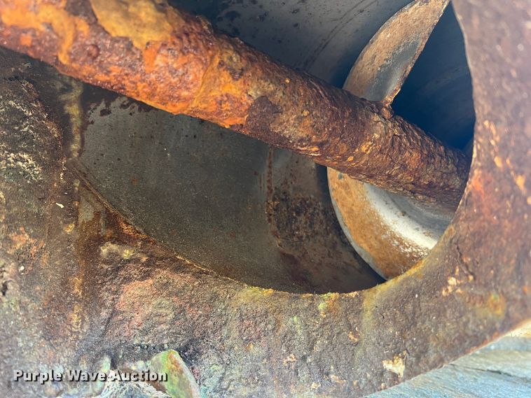 image for item KC9841 1994 White GMC WG  fertilizer delivery truck