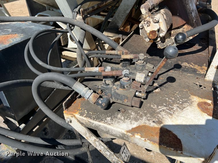 image for item KC9841 1994 White GMC WG  fertilizer delivery truck