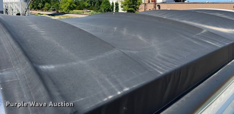 image for item KC9841 1994 White GMC WG  fertilizer delivery truck