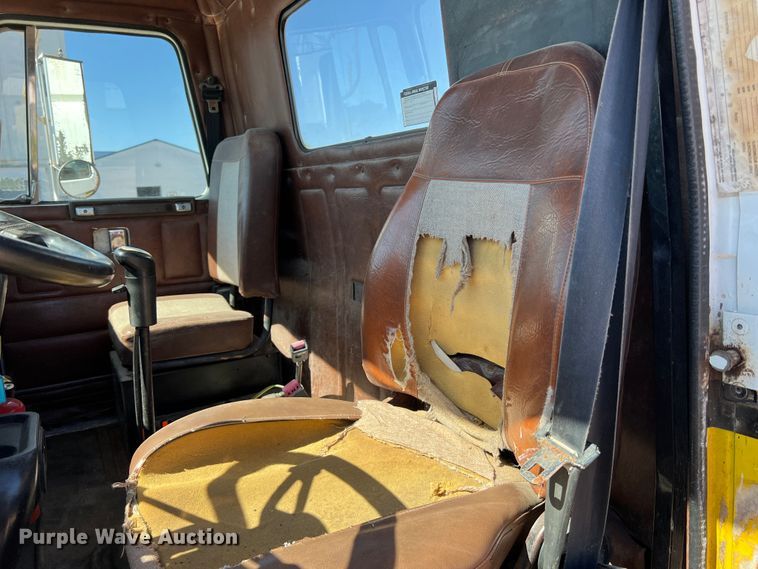 image for item KC9841 1994 White GMC WG  fertilizer delivery truck