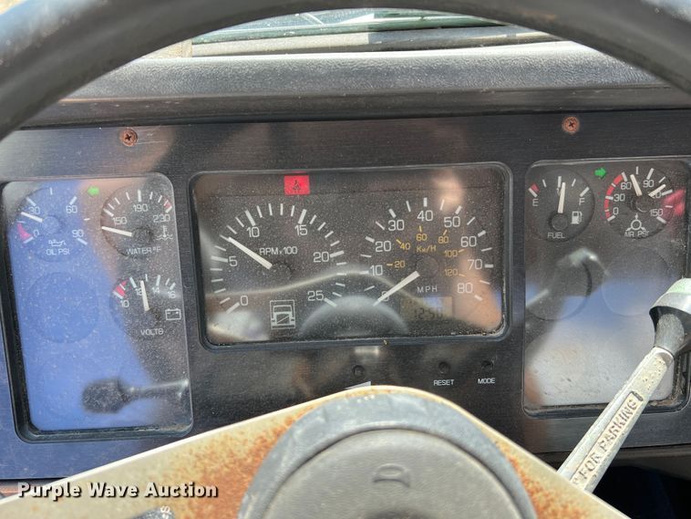 image for item KC9841 1994 White GMC WG  fertilizer delivery truck