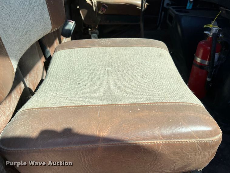 image for item KC9841 1994 White GMC WG  fertilizer delivery truck