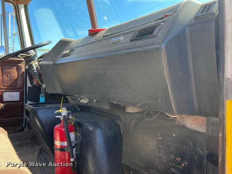 image for item KC9841 1994 White GMC WG  fertilizer delivery truck