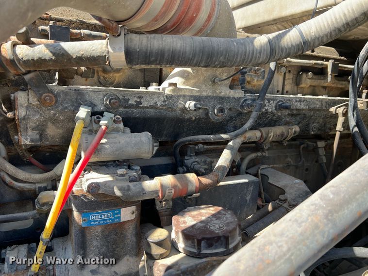 image for item KC9841 1994 White GMC WG  fertilizer delivery truck